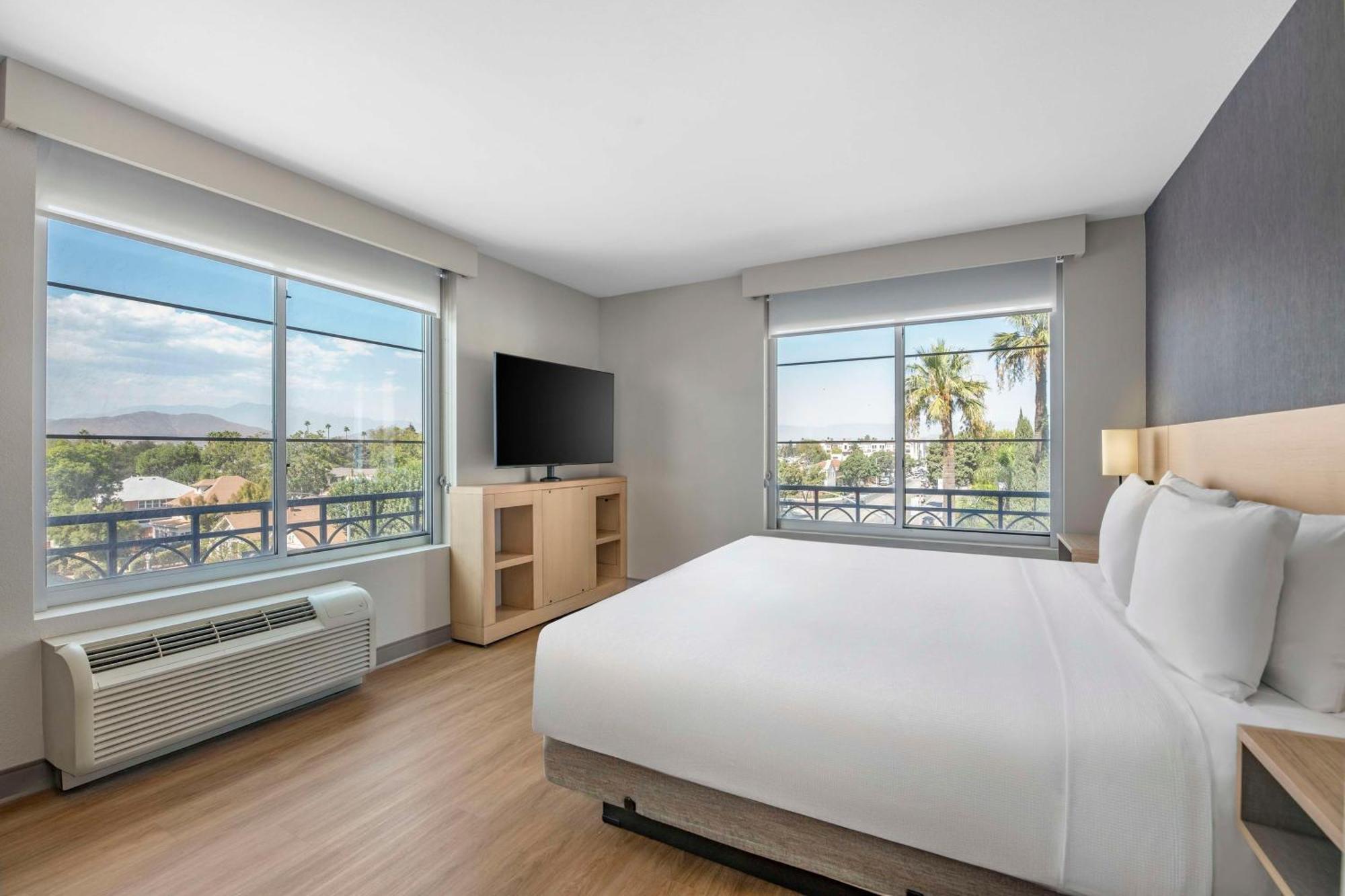 Hyatt Place Riverside Downtown Extérieur photo